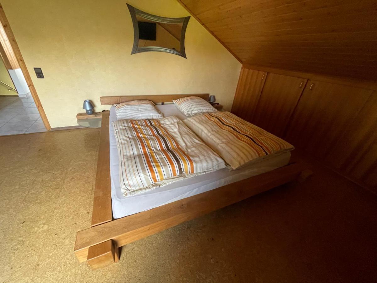 Ferienwohnung Zum Nuerburgring Munk Ngoại thất bức ảnh