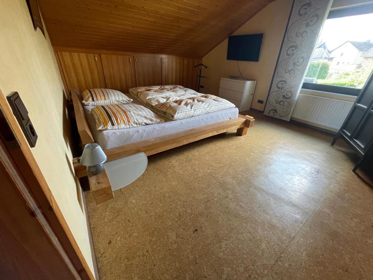 Ferienwohnung Zum Nuerburgring Munk Ngoại thất bức ảnh