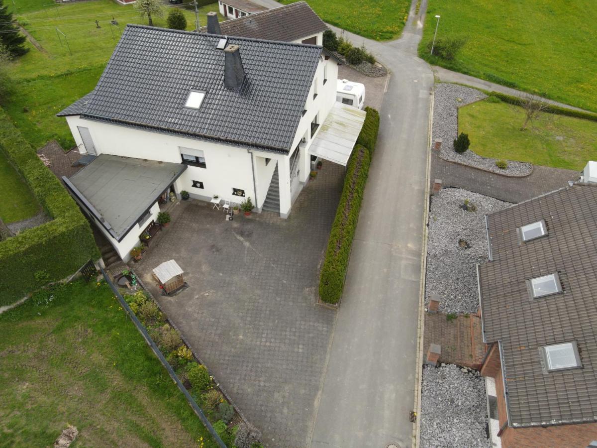 Ferienwohnung Zum Nuerburgring Munk Ngoại thất bức ảnh